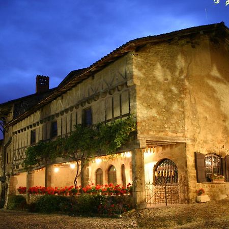 Hostellerie Du Vieux Pérouges Buitenkant foto