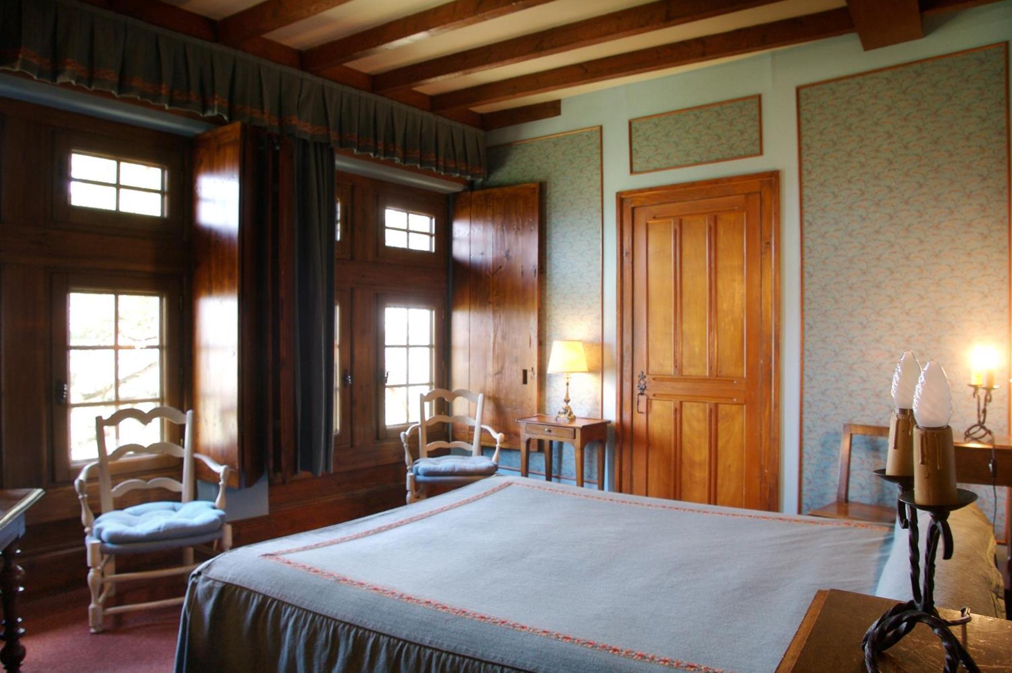 Hostellerie Du Vieux Pérouges Buitenkant foto