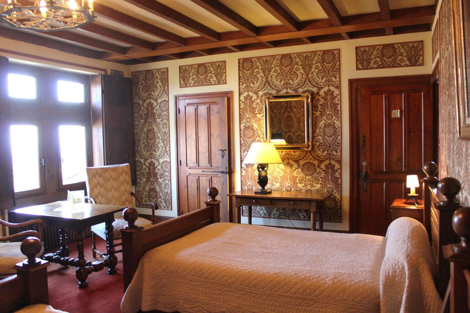 Hostellerie Du Vieux Pérouges Buitenkant foto