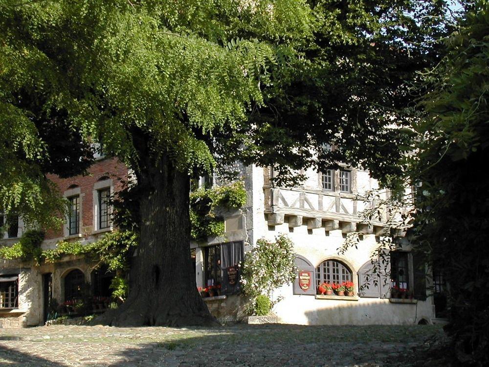 Hostellerie Du Vieux Pérouges Buitenkant foto
