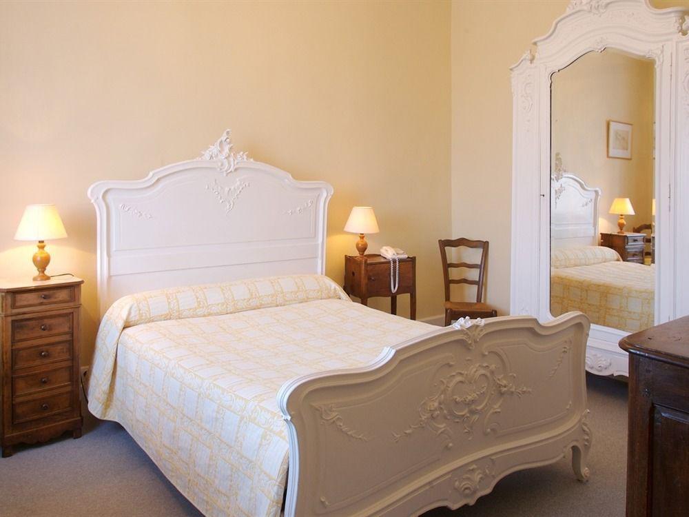 Hostellerie Du Vieux Pérouges Buitenkant foto
