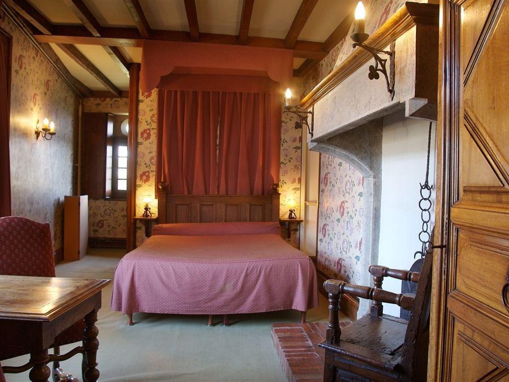 Hostellerie Du Vieux Pérouges Buitenkant foto