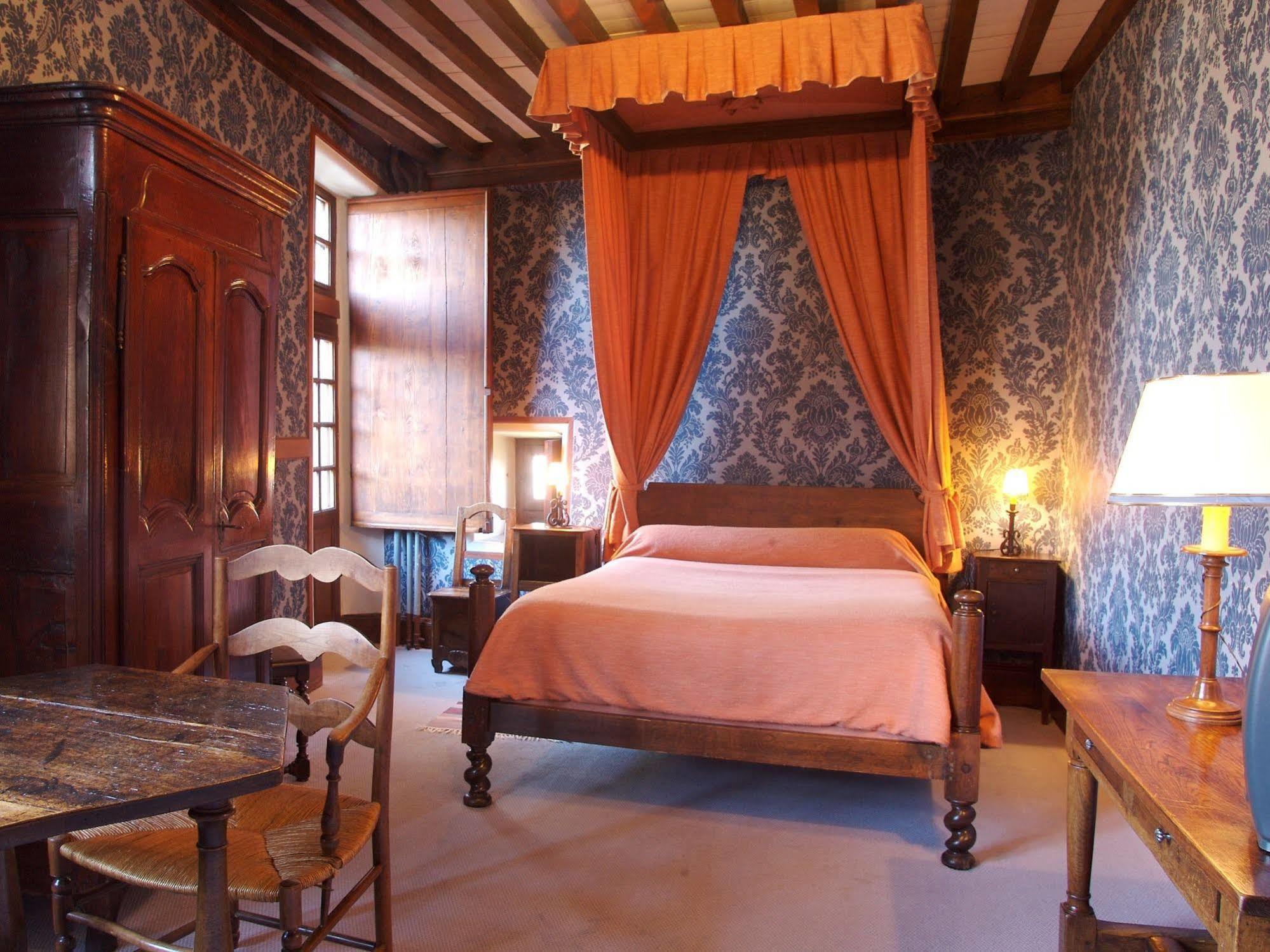 Hostellerie Du Vieux Pérouges Buitenkant foto
