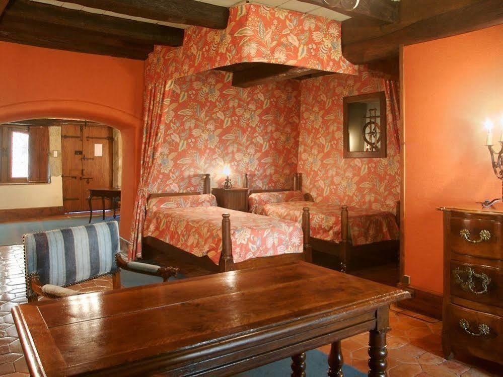 Hostellerie Du Vieux Pérouges Buitenkant foto